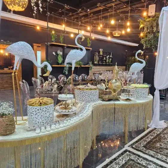 שולחנות ואקססוריז למבואה