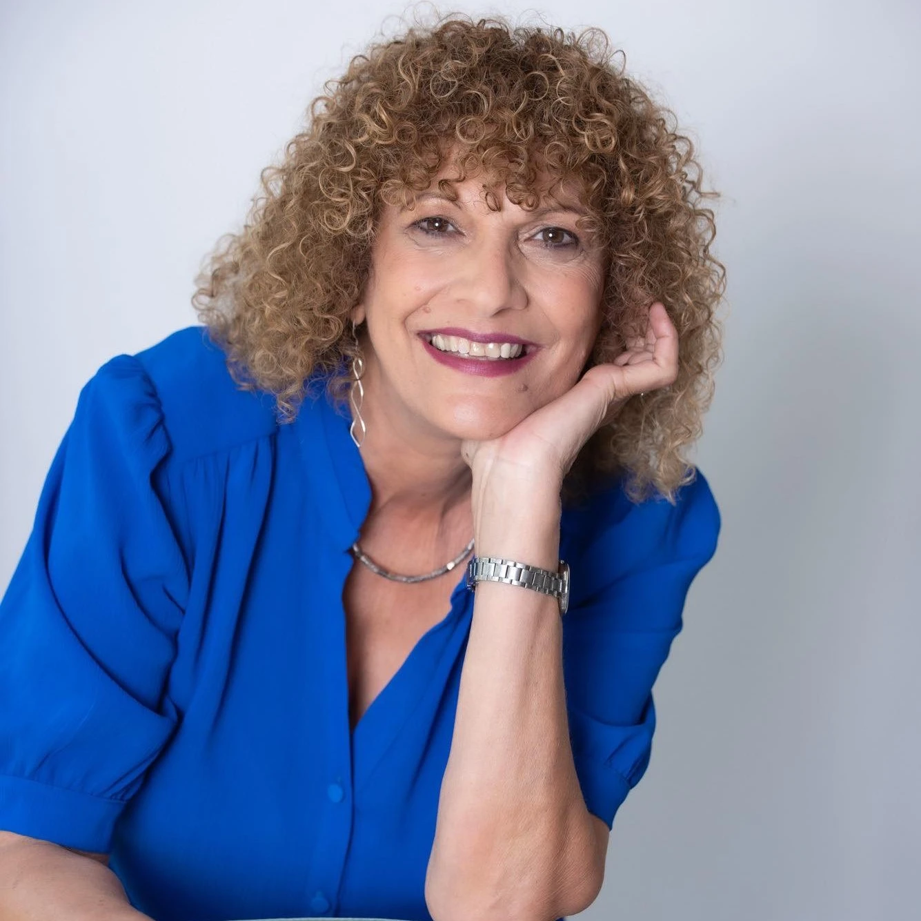 קצת עליי || דליה עיני מטפלת רגשית זוגית ומדריכת הורים