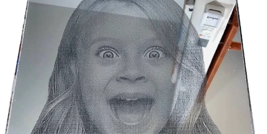 תמונות מראה זכוכית