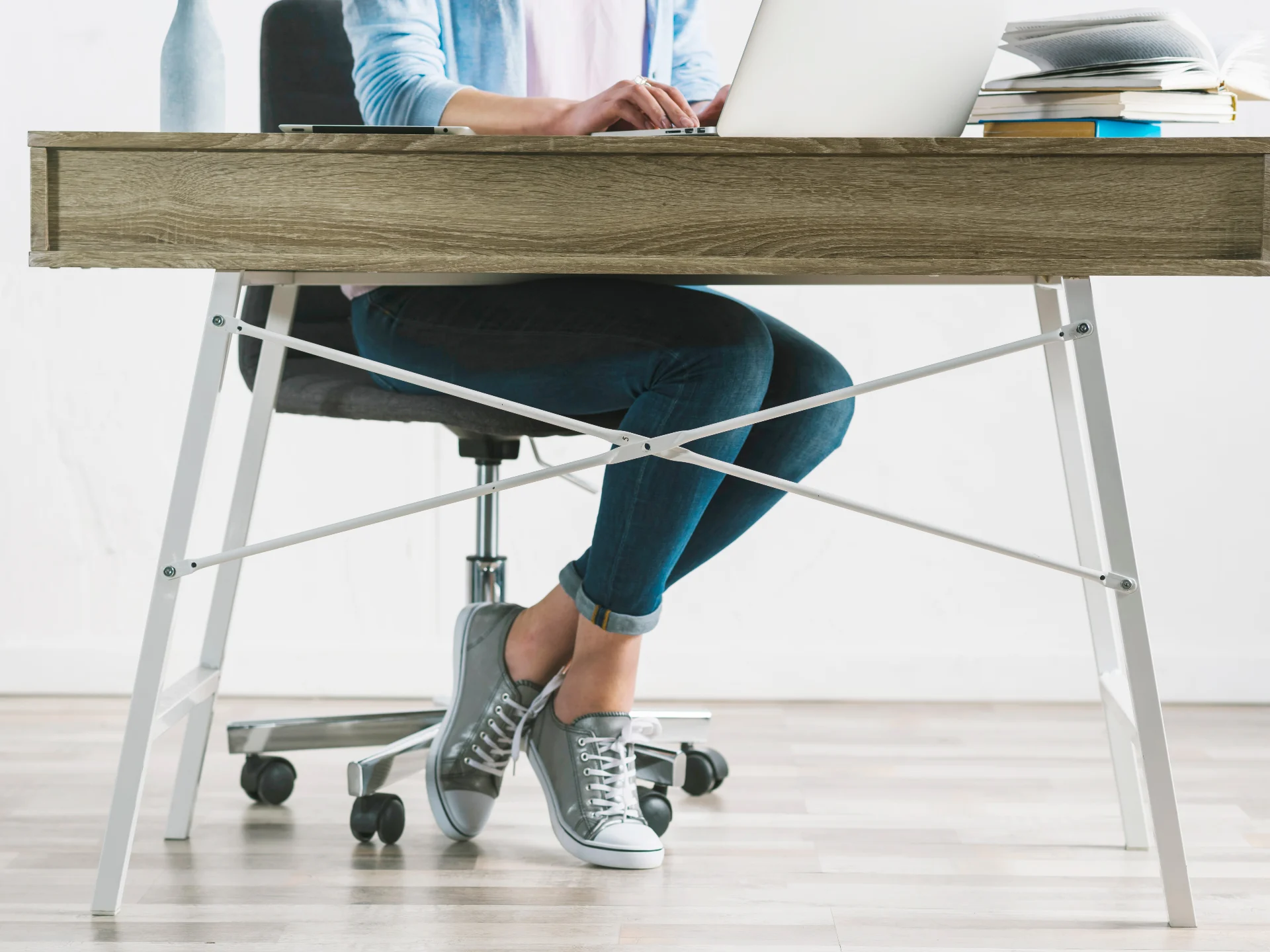 ריהוט ארגונומי למשרד – סביבת עבודה שמקדמת ביצועים