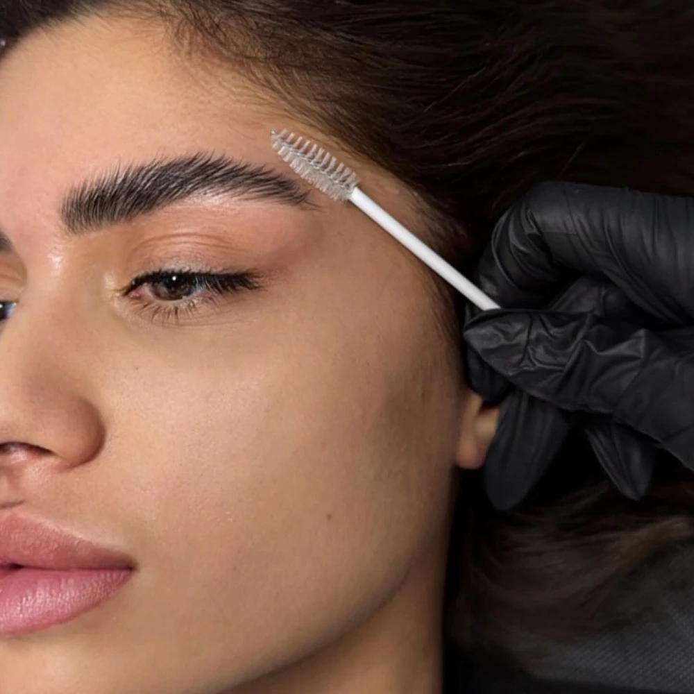 שירותי קוסמטיקה מקצועיים | Brow by shoval