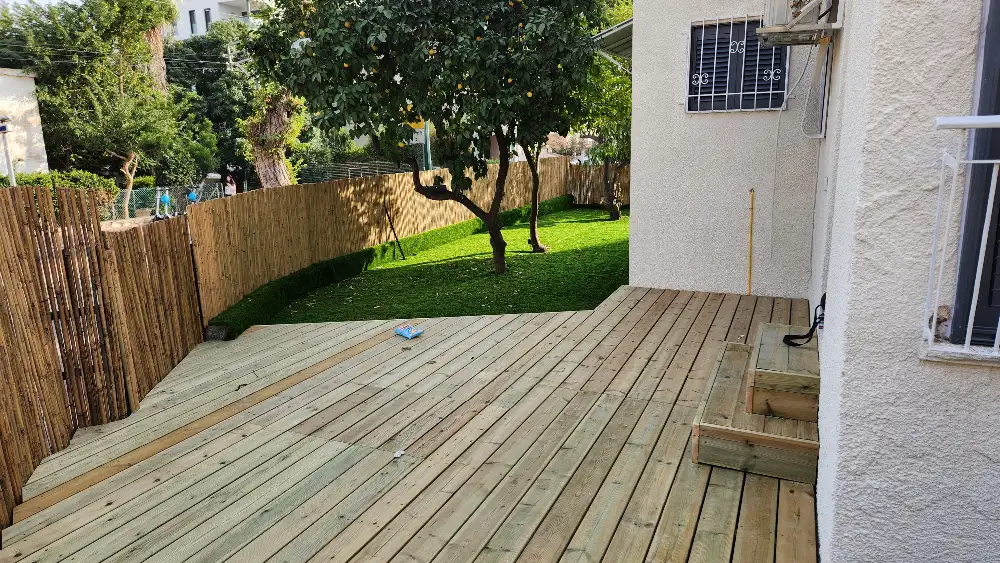התקנת דשא סינטטי ,רשתות הצללה ,גדרות במבוק ובריזנט