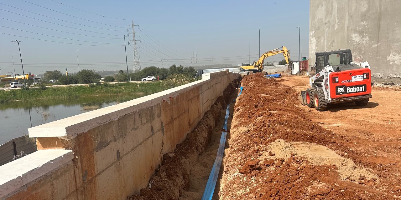 מים לכל נקודה ונקודה לבקשת הלקוח (גם לירח)