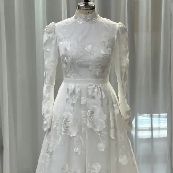 השמלות שלנו