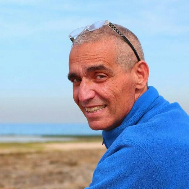 קצת עליי || חיים רצבי - עשוי מעץ