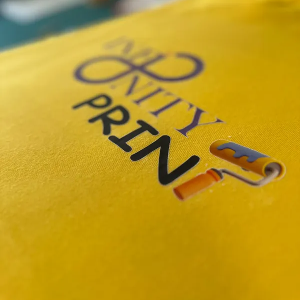 הדפסה על פרטי ביגוד