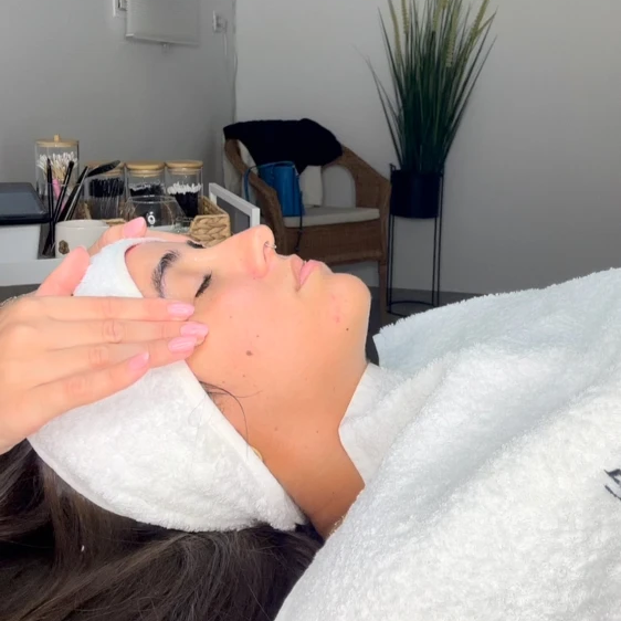 Semi Nagar Cosmetics | שירותי קוסמטיקה מתקדמים