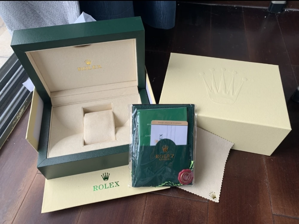 Extra box  it's  35 usd