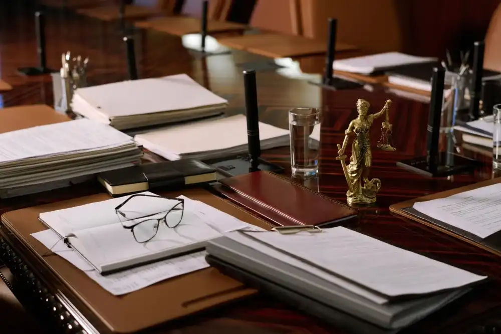 שירותים משפטיים וייעוץ משפטי | עו”ד טל פס