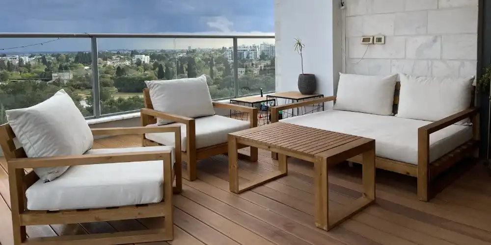 מערכות ישיבה מעץ מלא לגינה או למרפסת