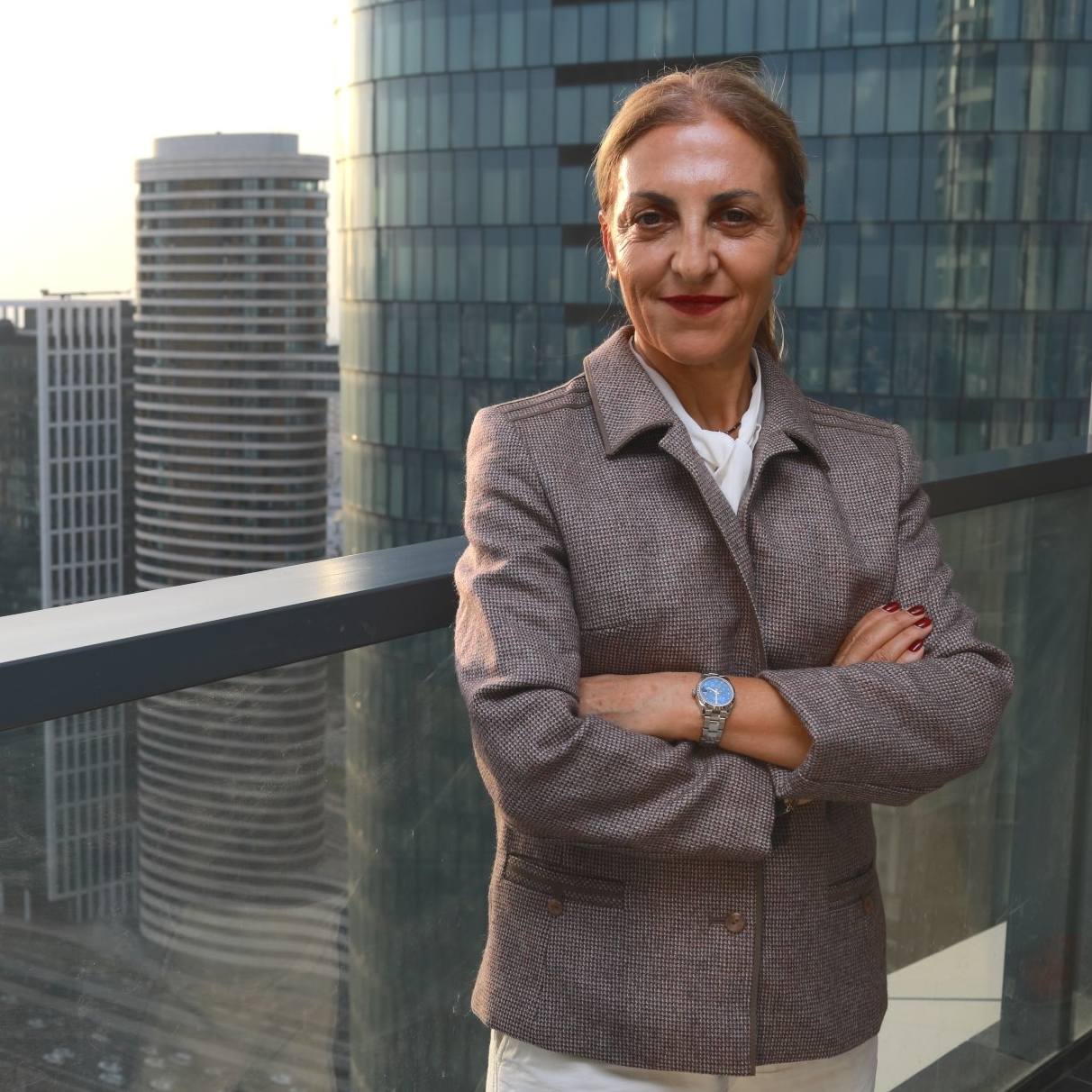 נסיון מקצועי מצטבר בדיני משפחה וירושה משלב ייצוג משפטי שוטף לצד מעורבות מקצועית ציבורית