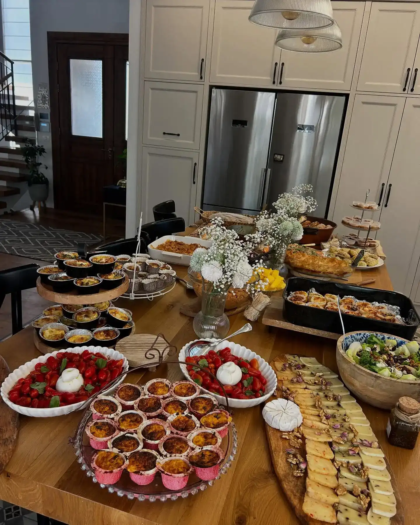 התארגנות יום החתונה עם ארוחת בוקר