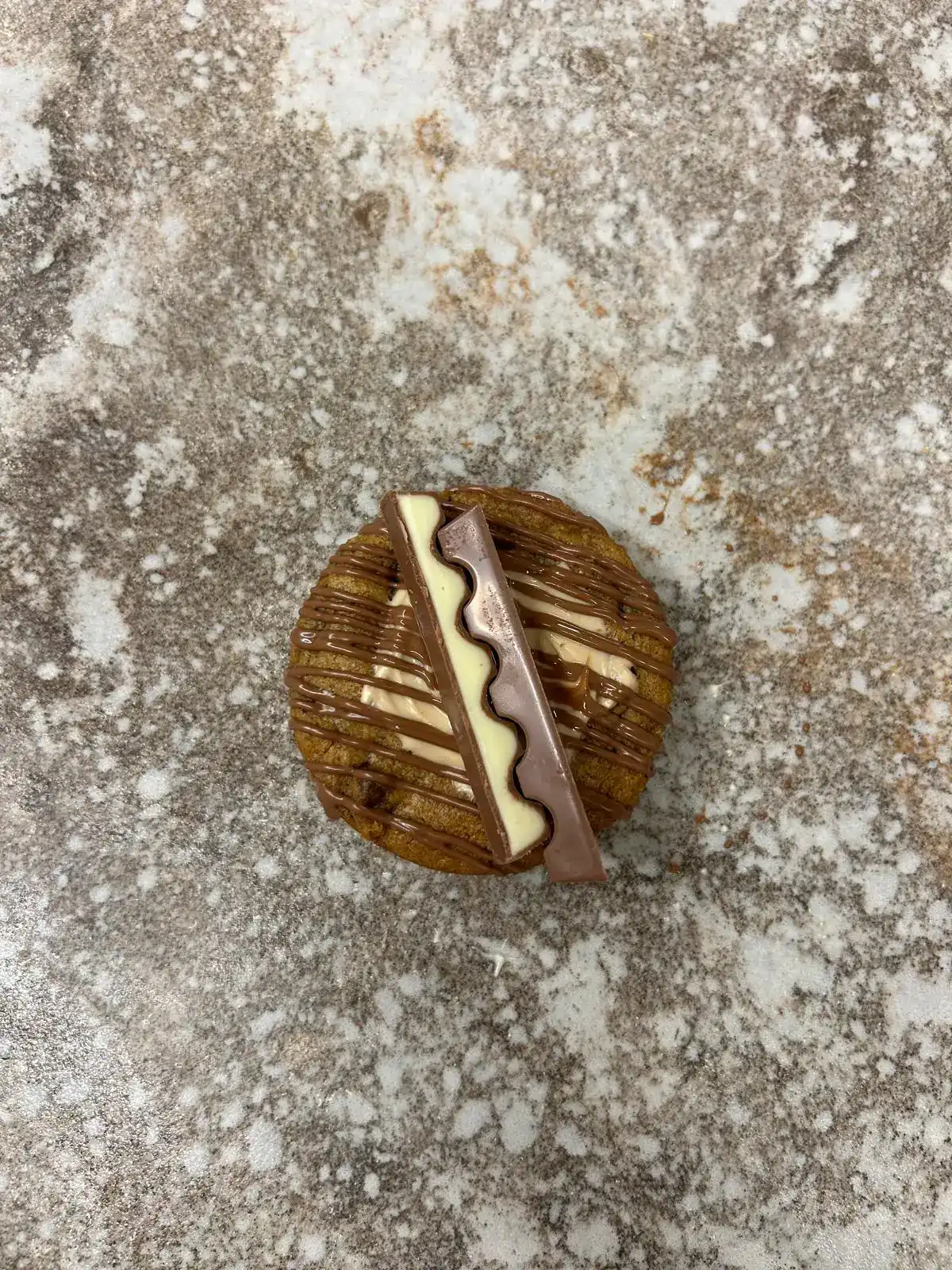 קראמבל קוקיז - מחיר לעוגיה (ניתן לקנות מארז)