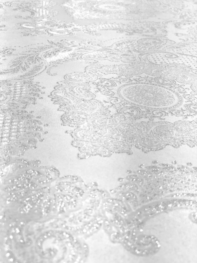 ז׳קארד דגם מלכות צבע לבן