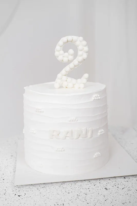 🤍אישית לבנה- כשרוצים סט צילום לבן כשלג🤍