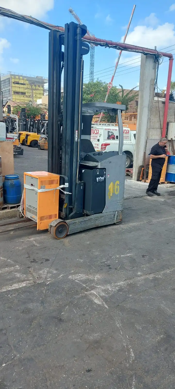 פירוק והרכבת מלגזת היגש אצל הלקוח