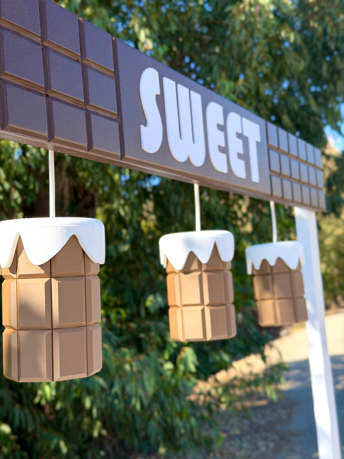 מזנון וופל בלגי ודונאטס משולב.