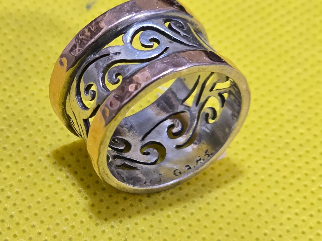 טבעת כסף וזהב חברת GRAS מרהיבה ואיכותית  עשויה כסף סטרלינג 925 חתום