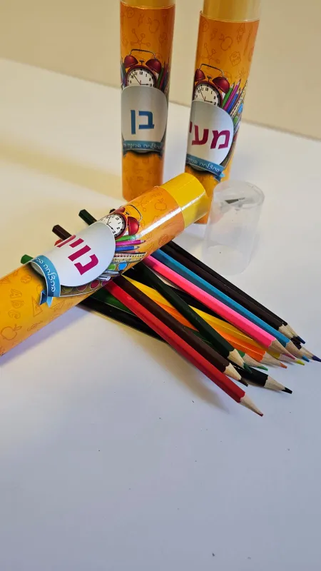 עפרונות ממותגים ללימודים