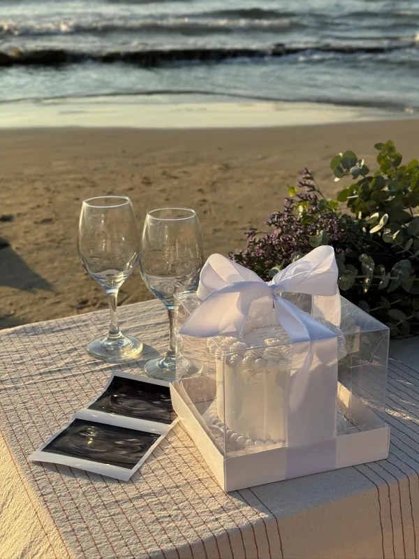 🩷🩵עוגה אישית🩷🩵  הקרם הפנימי מגלה לנו את מין הילוד🩷🩵 בת או בן???