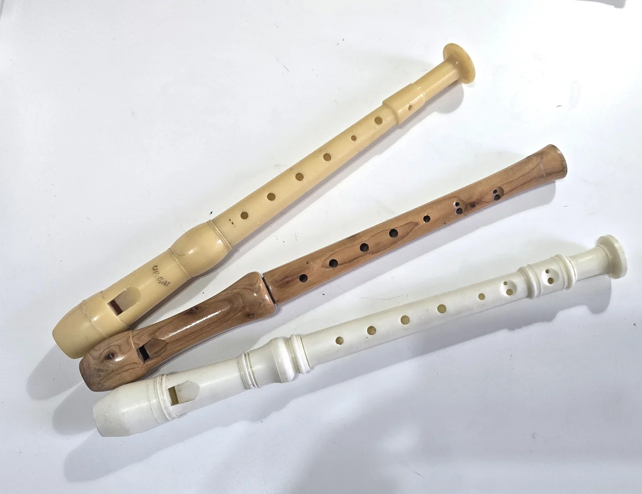 שלשה חלילים עץ ובקליט