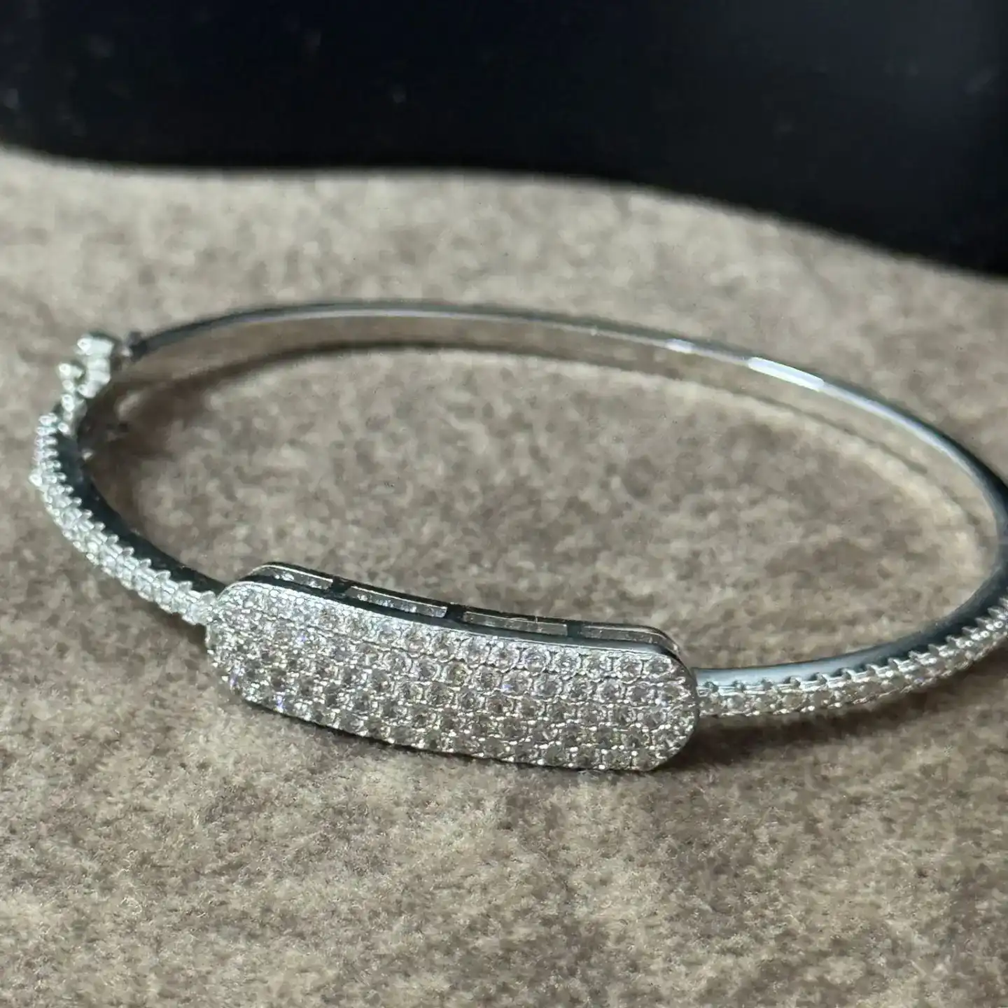 הטרנדים החמים בתכשיטי כסף 2025