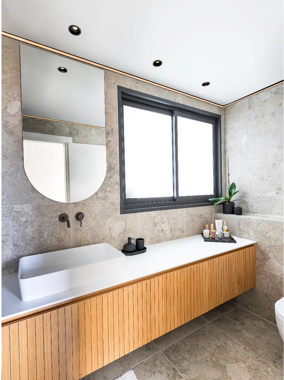 LOOM LIGHTING – SHAY HANOCH CHEF