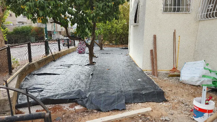 התקנת דשא סינטטי