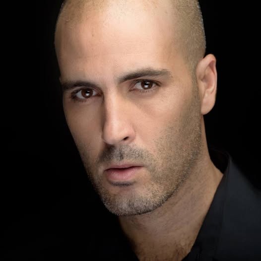 אביב מוטלה - זמר