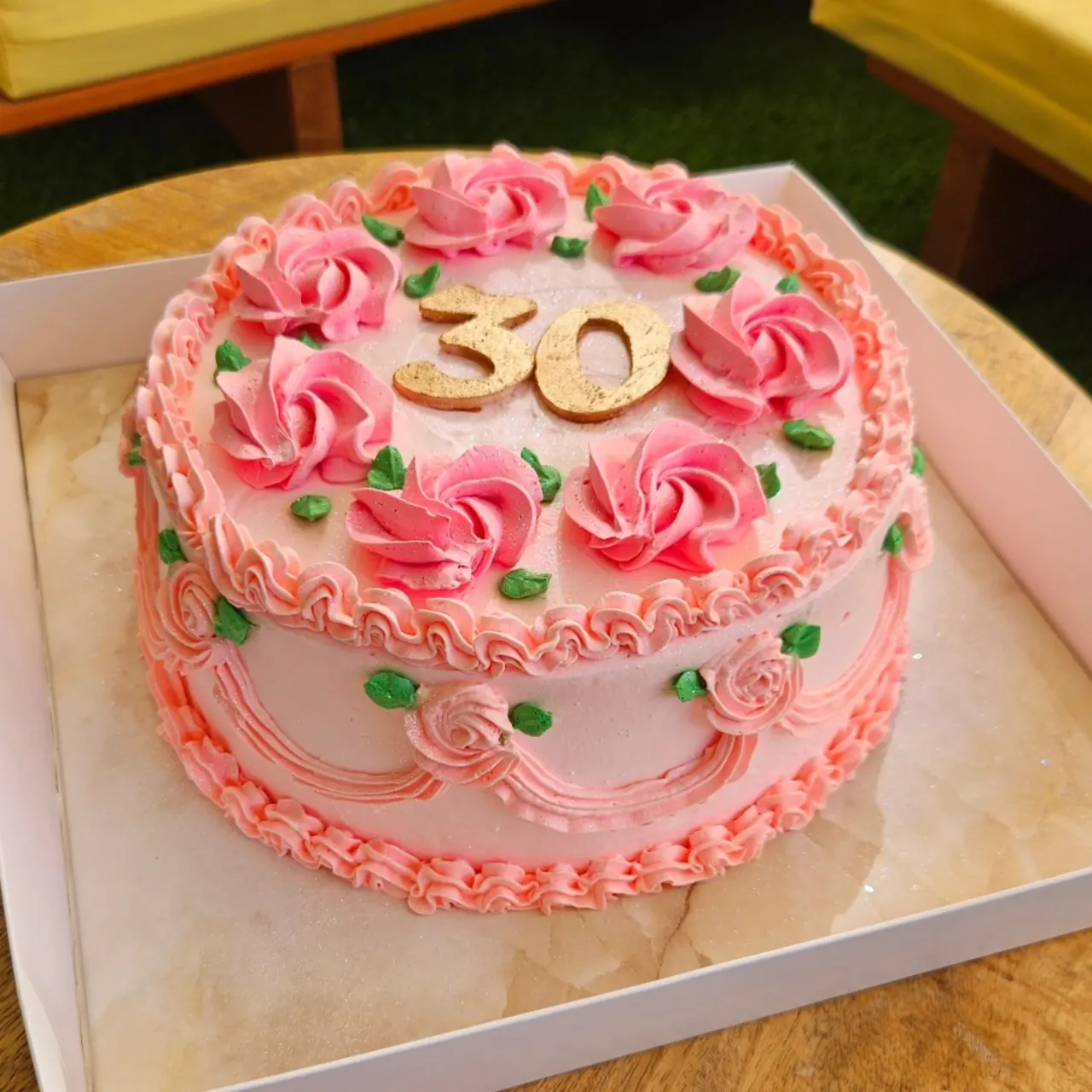 עוגה מעוצבת 2 שכבות