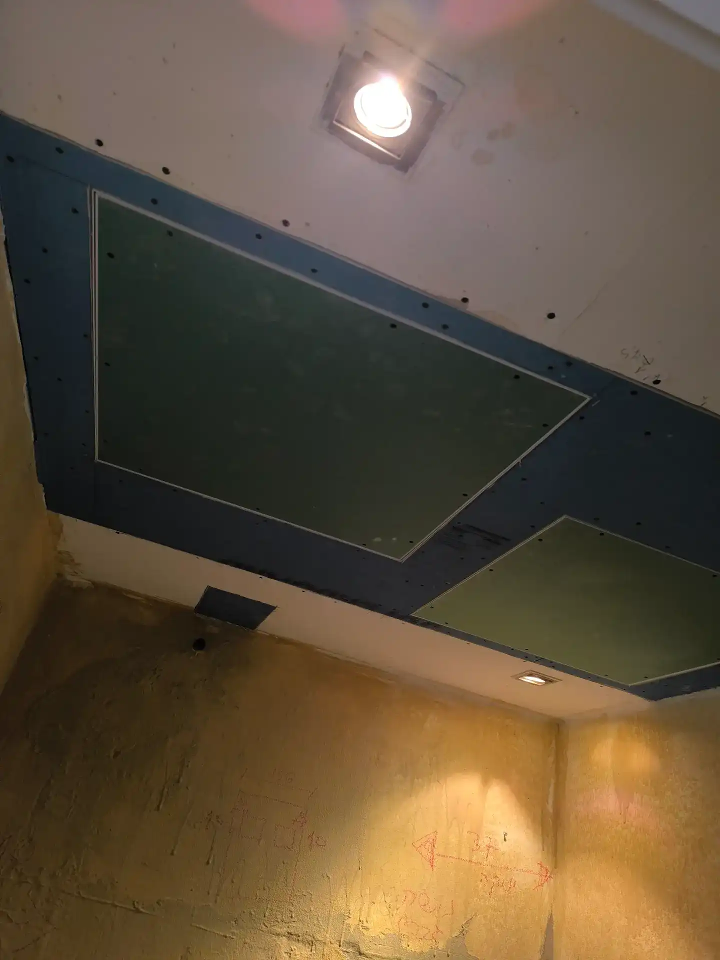  בנייה ועבודות מגבס