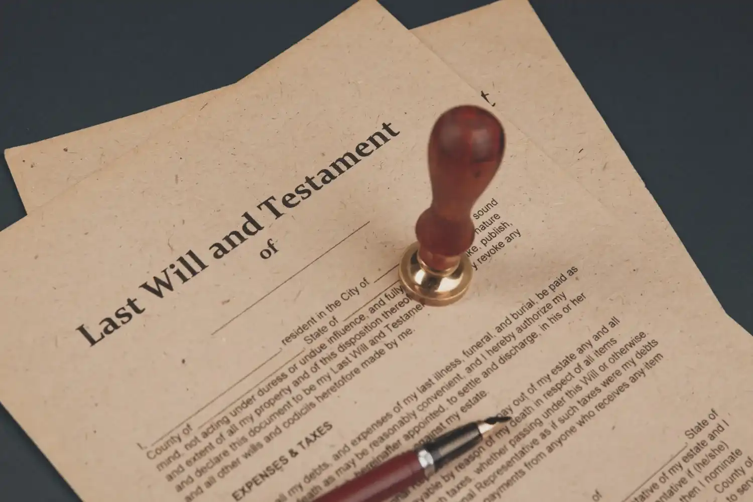 עורך דין צוואות אישיות והדדיות בגבעתיים | עו”ד לאנה טרומר