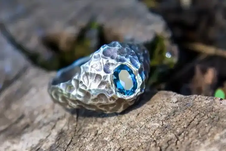 Choosing the Right Gemstone for Personal Meaning