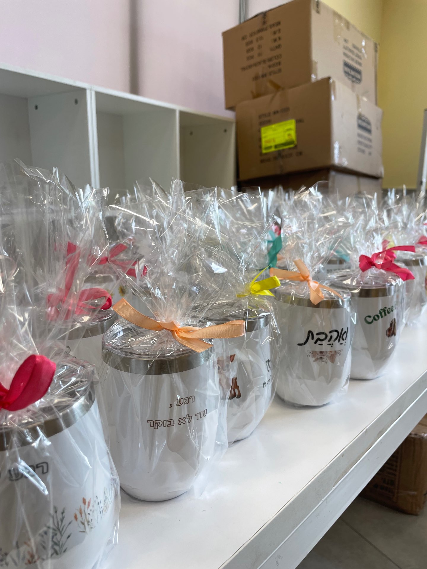 סדנת עיצוב כוסות מאג