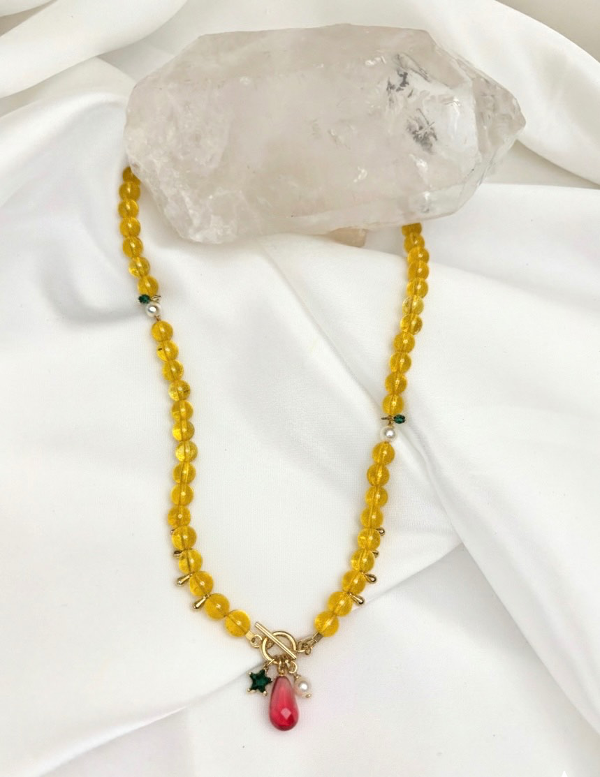 מיי – שרשרת מאבני סיטרין צהובות עם נגיעה של פנינה