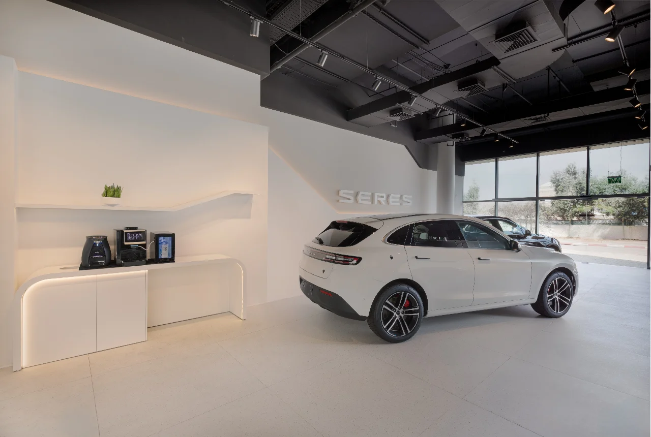 loom-lighting KGM car showroom in Petah Tikva