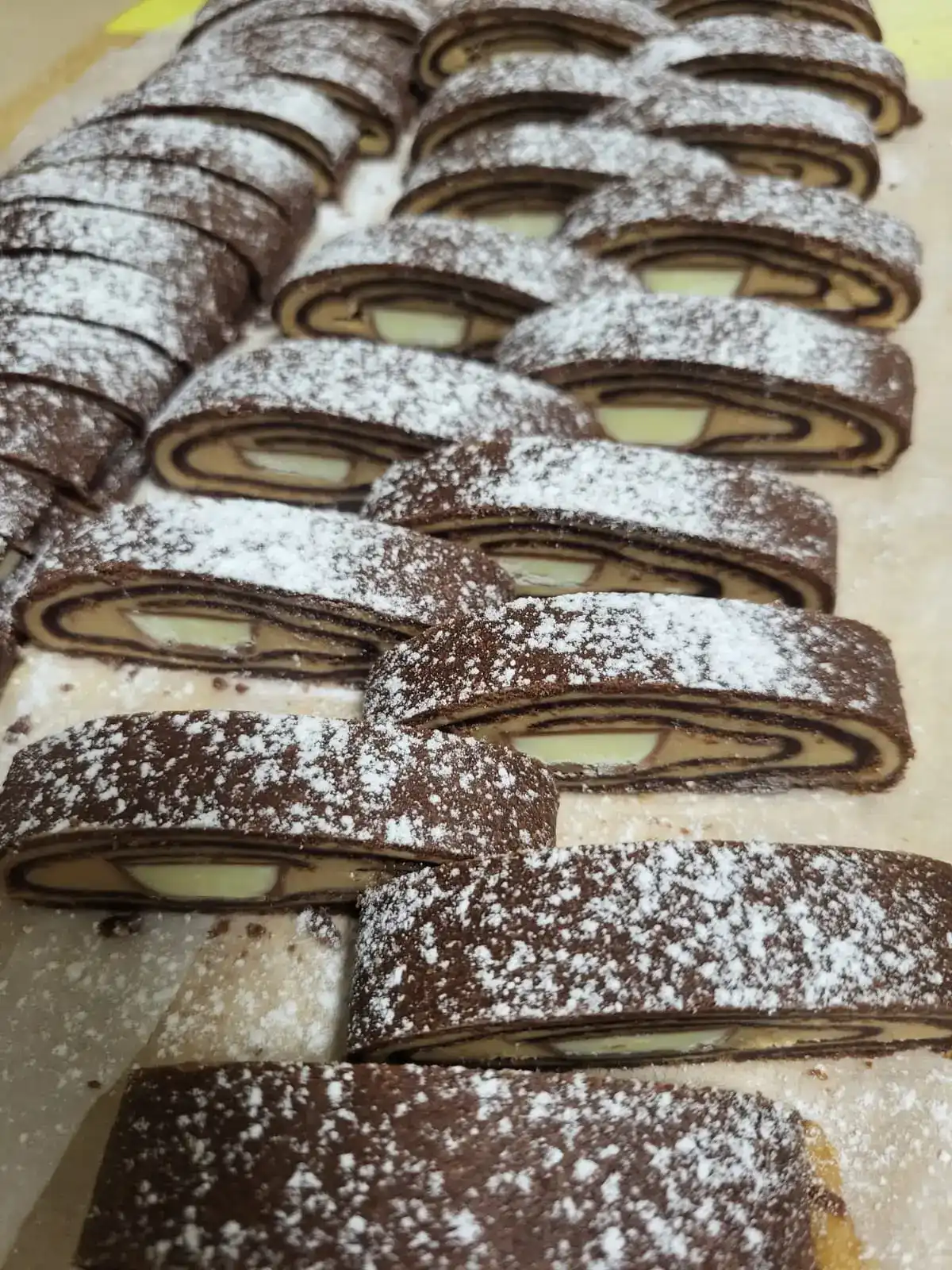 עוגיות מגולגלות קינדר