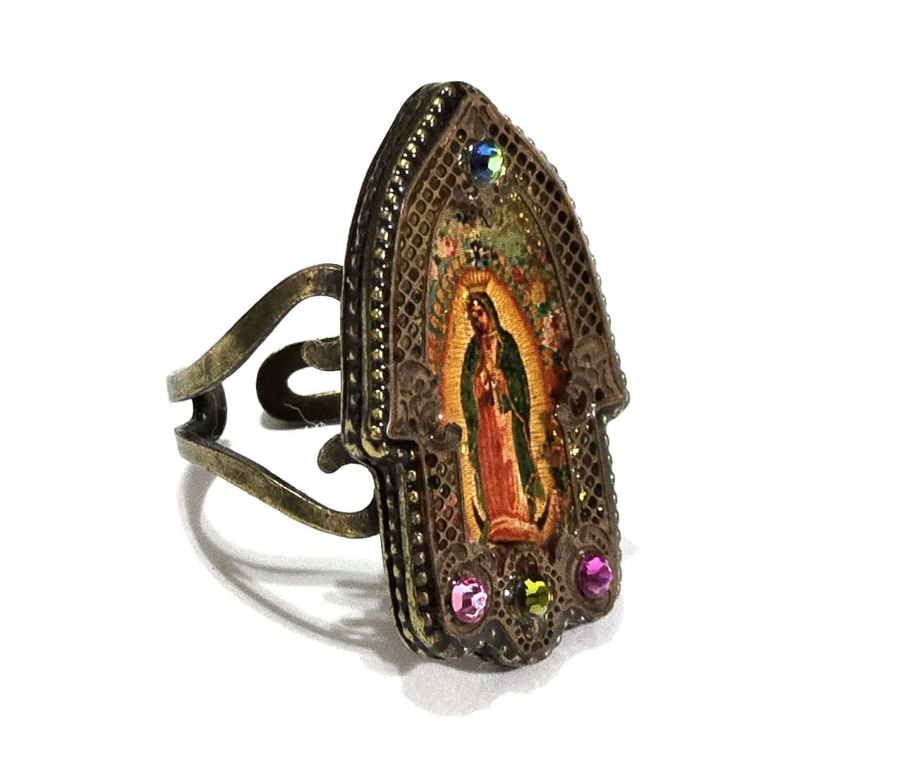 טבעת מהממת של מיכל נגרין בצורת חמסה ואבני סברובסקי הטבעת מתכווננת