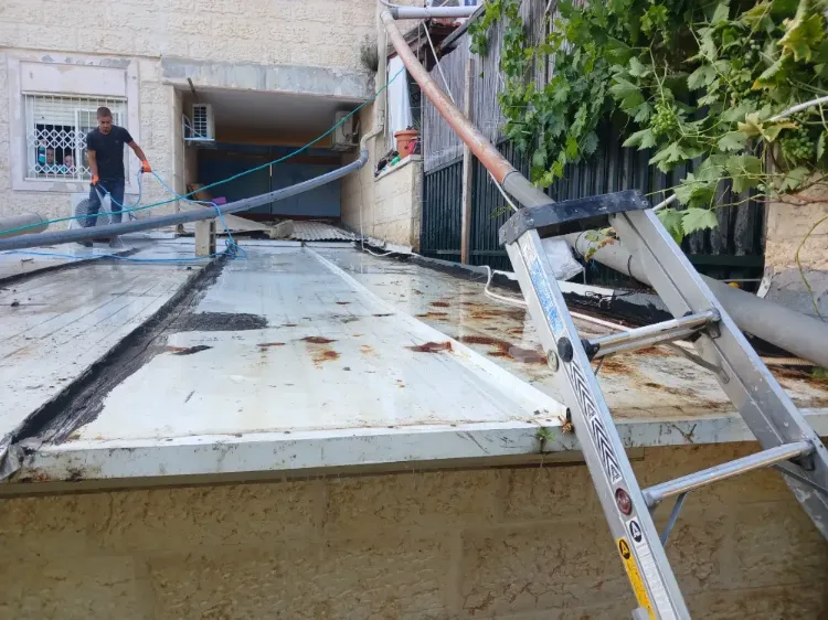 איטום גגות פנל