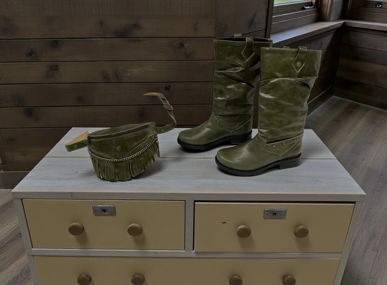 מגף ירוק זית + פאוץ'