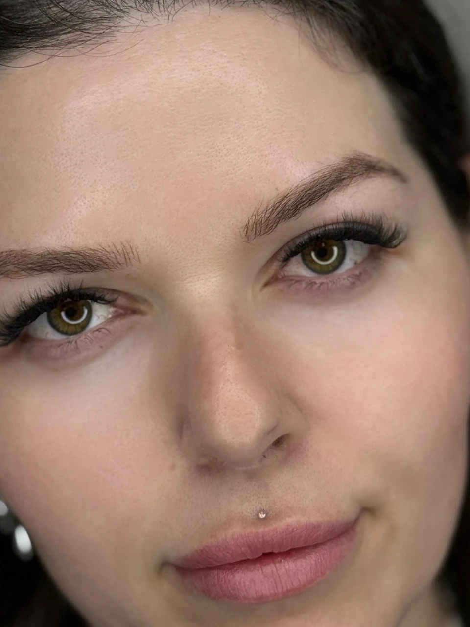 הדבקת ריסים בשיטה הקרה