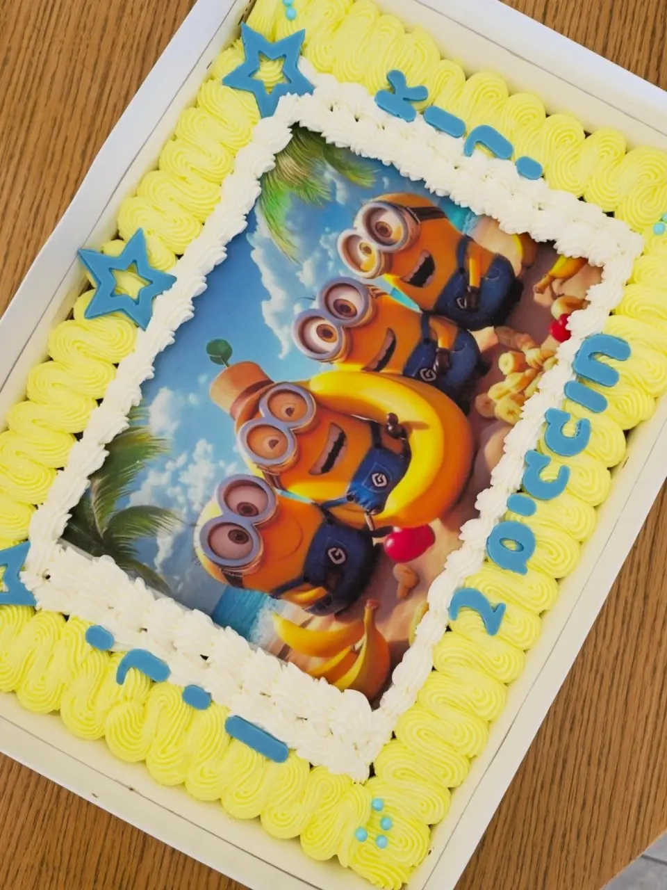 עוגת גן מיניונים