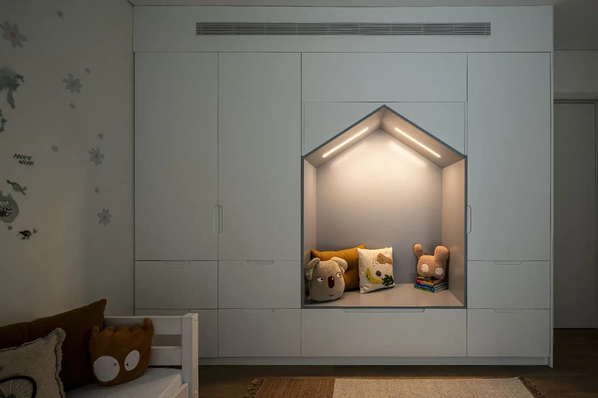 איך עיצוב רגשי תורם לתחושת שקט בבית