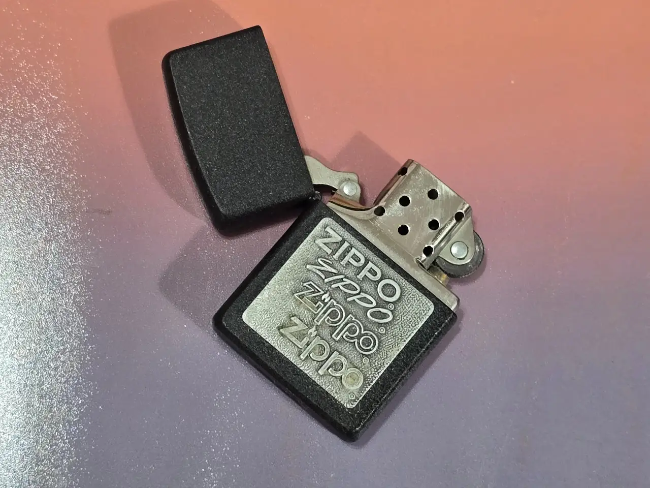 מצת / מצית תוצרת זיפו / ZIPPO מקורי חתום   מצב משומש ........