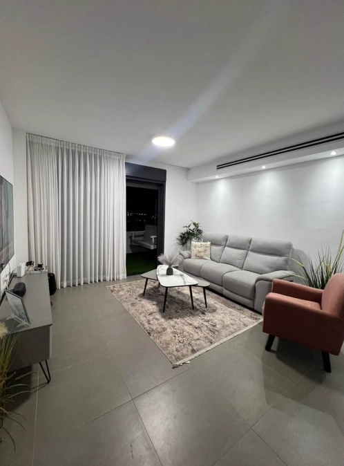 דירה 4 חדרים בשכונת עיר היין