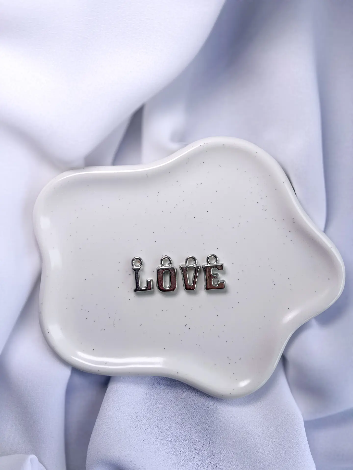 סדנאות יצירת צמידים בעיצוב אישי – חוויה יצירתית לכל אירוע