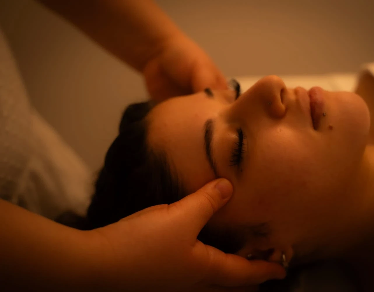 בשביל להיות יפה צריך לסבול, איך האמונה הזו זלגה גם לעולם הטיפולי