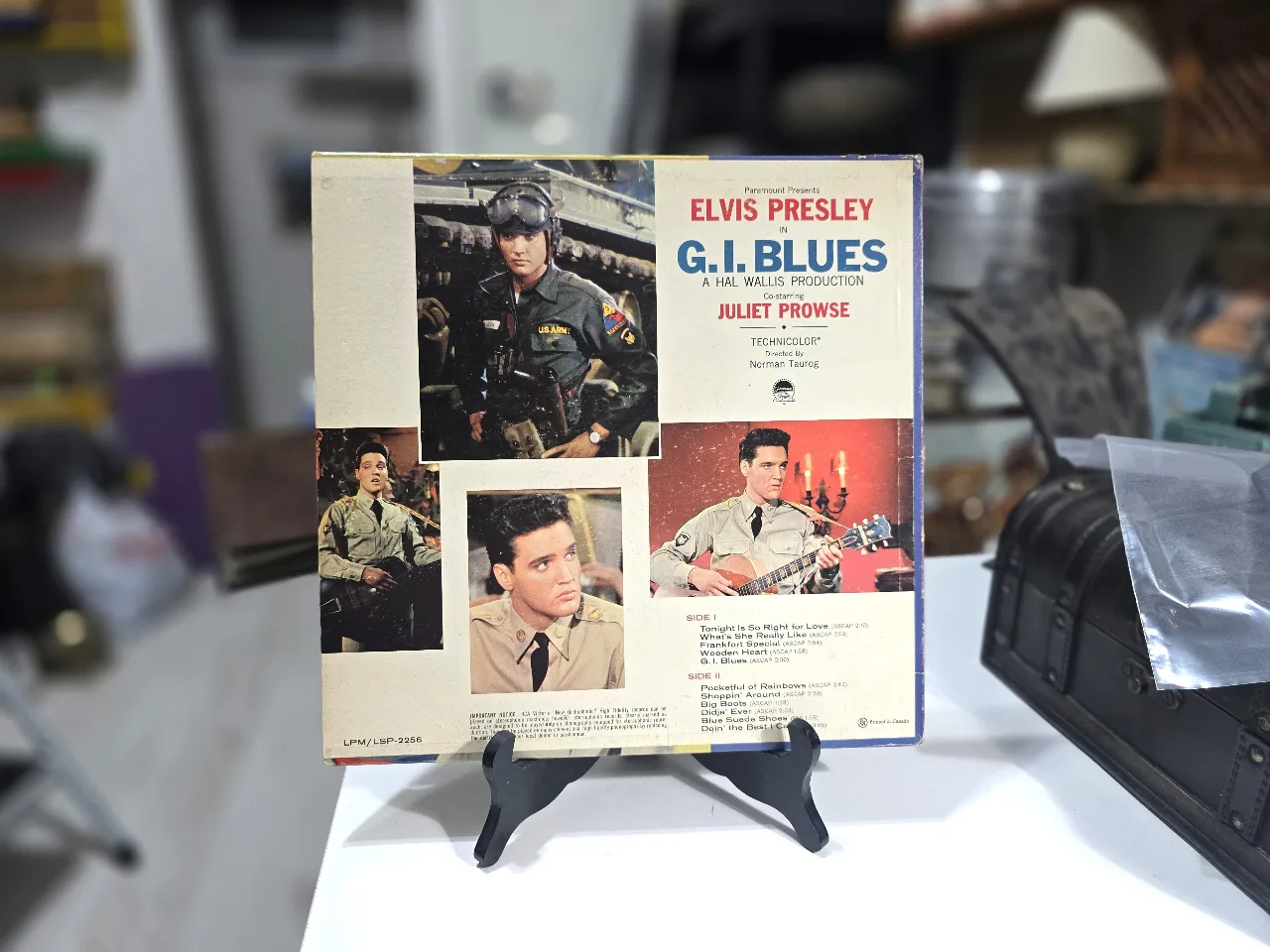 ELVIS\G.I\BLUES *נדיר- אלוויס פרסלי - Elvis in G.I Blues. בעטיפה מקוריית, סטריאו. תקליט במצב תקין, עטיפה מעט  משופשת.