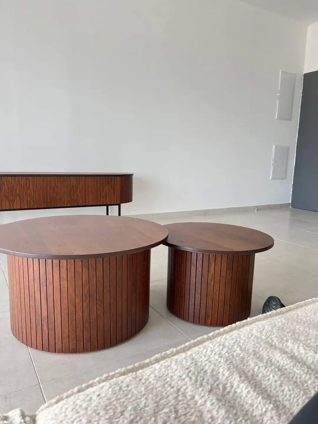 מזנון + שולחן עץ