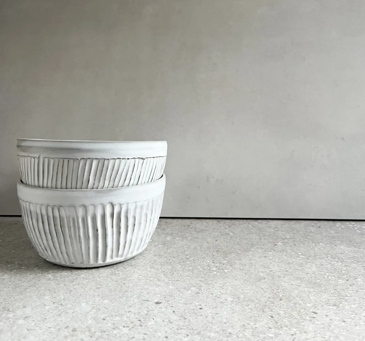 קערה עם חריטה